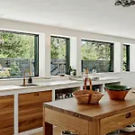 Dom wakacyjny Summerhouse With Outdoor Kitchen 50 M From Beach