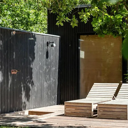 Summerhouse With Outdoor Kitchen 50 M From Beach Tatil Evi Vejby